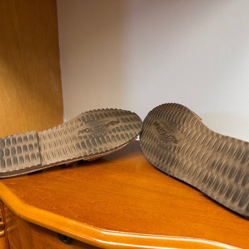 Kenneth Cole REACTION Ballet Sandals 10 - Picture 2 of 6
